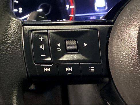 Used 2022 Nissan Rogue SV image 13