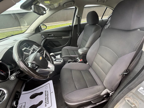 Used 2013 Chevrolet Cruze LT image 11