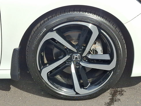 Used 2019 Honda Accord Sport image 8