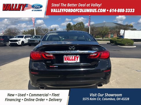 Used 2016 INFINITI Q70 3.7 w/ Technology Package image 5