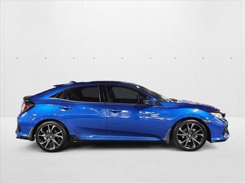 Used 2018 Honda Civic Sport Touring image 4