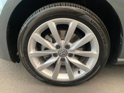 Used 2017 Volkswagen Golf SE image 37