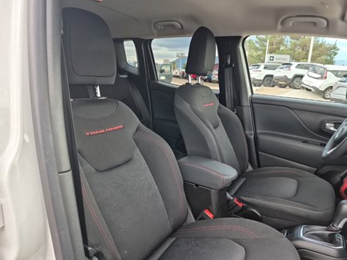 Used 2023 Jeep Renegade Trailhawk image 23