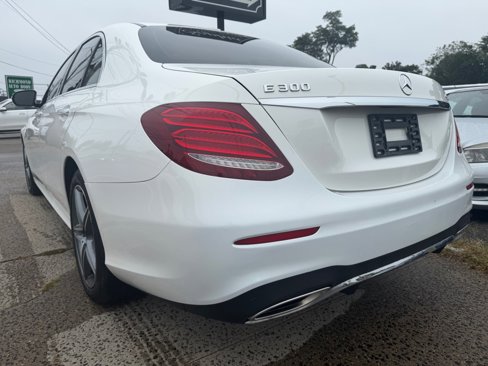 Used 2019 Mercedes-Benz E 300 4MATIC w/ Premium 1 Package image 6