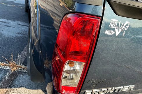 Used 2021 Nissan Frontier SV image 29