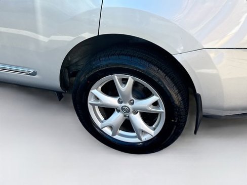 Used 2011 Nissan Rogue SV w/ Premium Pkg image 31