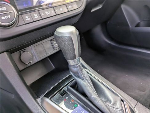 Used 2014 Toyota Corolla S image 12