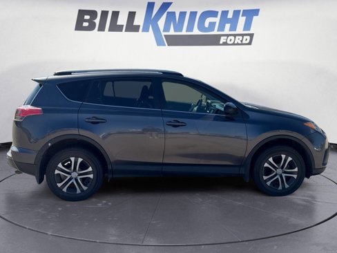 Used 2017 Toyota RAV4 LE image 6