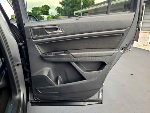 Used 2018 Volkswagen Atlas SEL Premium image 42