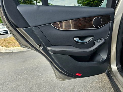 Certified 2020 Mercedes-Benz GLC 300 4MATIC image 24