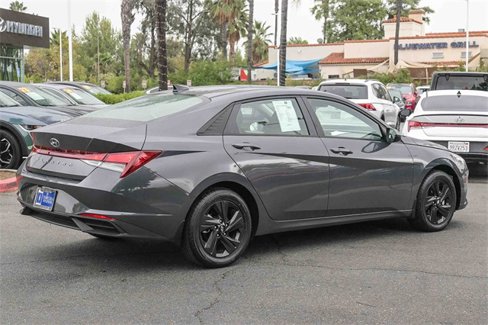 Certified 2023 Hyundai Elantra SEL image 4