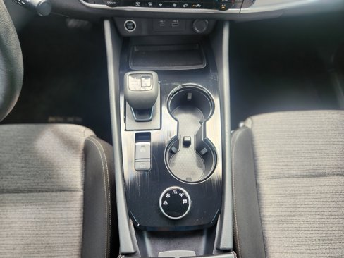 Used 2021 Nissan Rogue SV image 26
