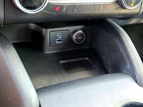 Used 2020 Ford Escape SE image 30