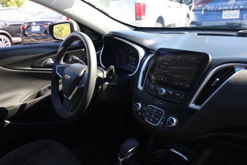 Used 2023 Chevrolet Malibu LT image 19