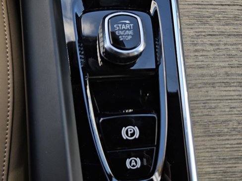 New 2026 Volvo XC60 B5 Plus w/ Protection Package Premier image 22
