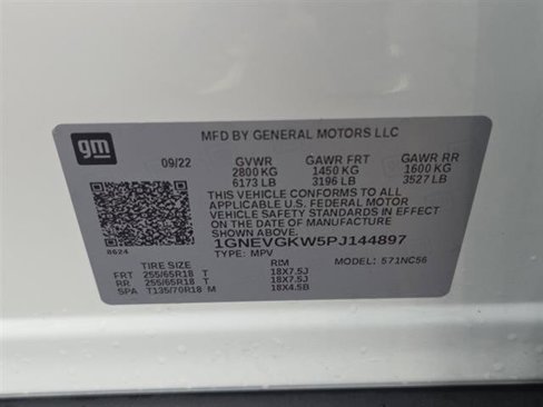 Used 2023 Chevrolet Traverse LT w/ Rear Camera Mirror Package image 7