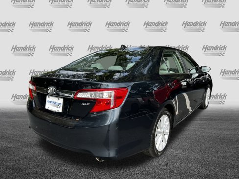 Used 2014 Toyota Camry XLE image 10