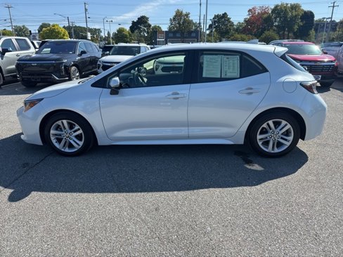 Used 2022 Toyota Corolla SE image 3