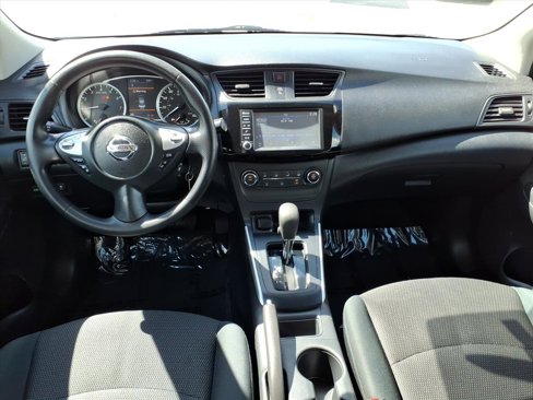 Used 2019 Nissan Sentra S image 3
