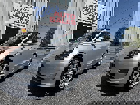 Used 2018 Tesla Model 3 Long Range image 1
