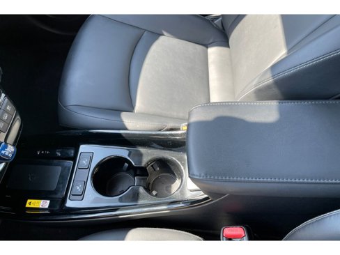 Used 2022 Toyota Prius Prime XLE image 28