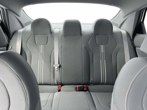 New 2025 Hyundai Elantra Hybrid image 16