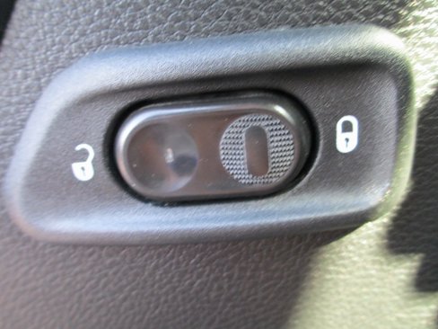 Used 2015 Jeep Wrangler Sahara w/ Connectivity Group image 17