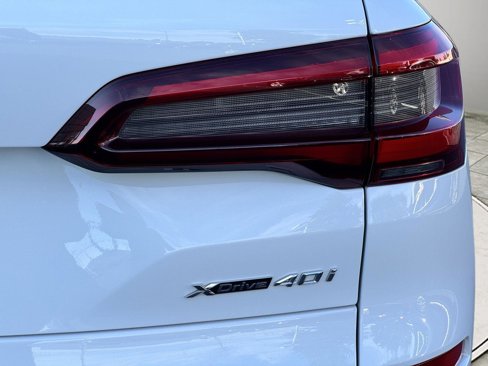 Used 2022 BMW X5 xDrive40i w/ M Sport Package image 76