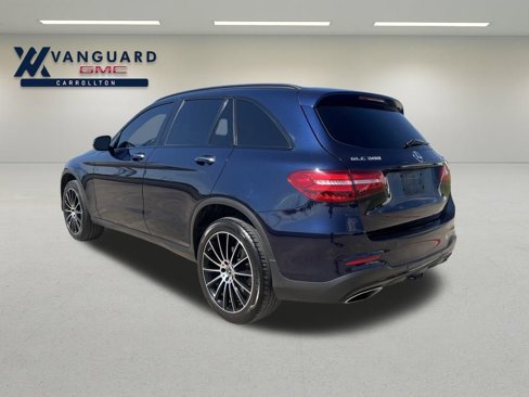 Used 2018 Mercedes-Benz GLC 300 4MATIC w/ Multimedia Package image 4