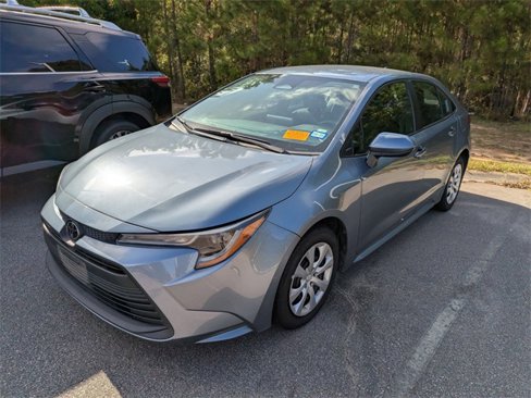 Used 2023 Toyota Corolla LE image 5