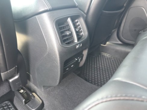 Used 2019 Jeep Cherokee Latitude Plus w/ Comfort/Convenience Group image 36