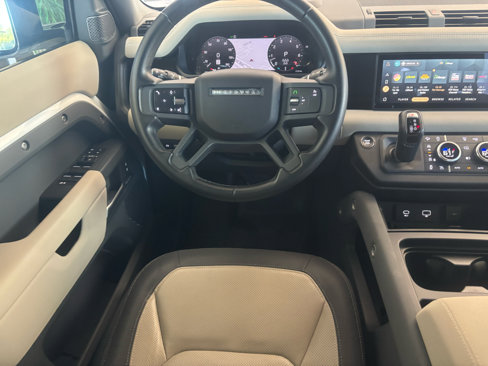 Used 2023 Land Rover Defender 110 X-Dynamic SE image 17
