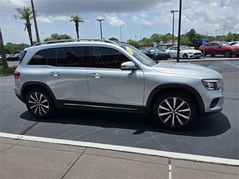 Certified 2021 Mercedes-Benz GLB 250 w/ Premium Package image 6