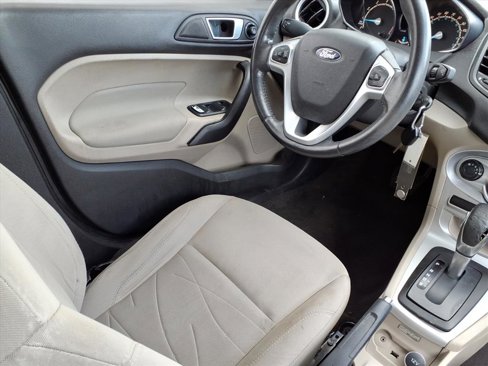 Used 2014 Ford Fiesta SE image 16