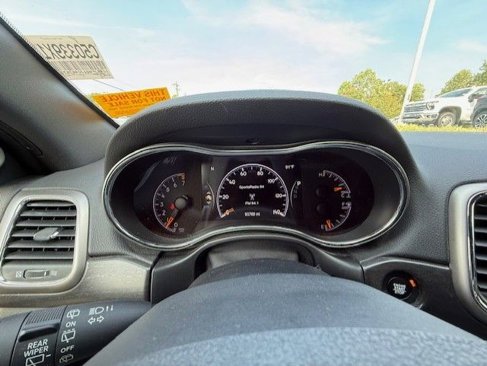 Used 2018 Jeep Grand Cherokee Laredo image 13