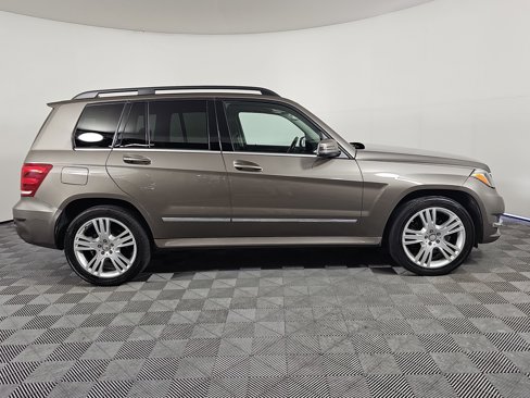 Used 2013 Mercedes-Benz GLK 350 4MATIC image 7