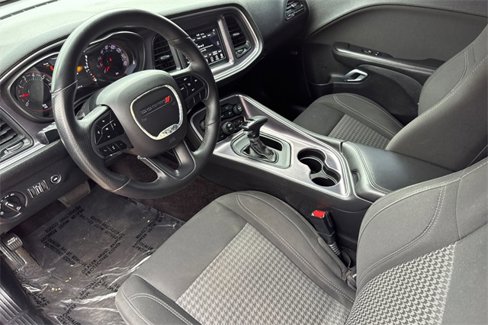 Used 2018 Dodge Challenger SXT w/ Blacktop Package image 10