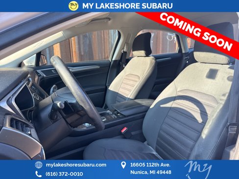Used 2017 Ford Fusion SE w/ Fusion SE Technology Package image 10