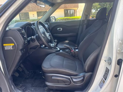 Used 2017 Kia Soul image 9