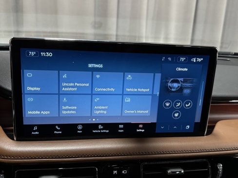 Used 2022 Lincoln Nautilus Reserve image 24