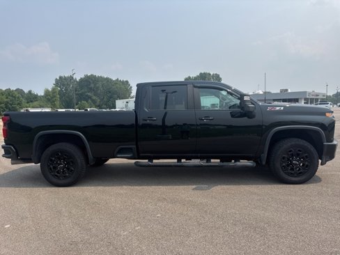 Used 2022 Chevrolet Silverado 2500 LTZ w/ LTZ Plus Package image 6
