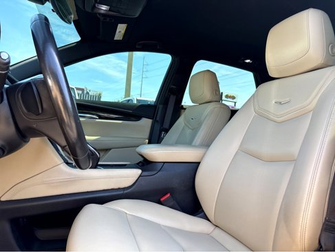 Used 2019 Cadillac XT5 FWD image 16