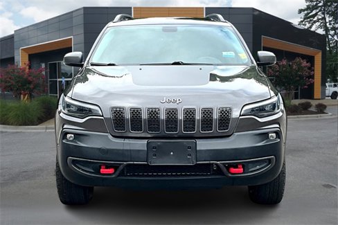 Used 2020 Jeep Cherokee Trailhawk image 2