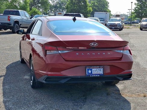 Used 2022 Hyundai Elantra SEL image 9