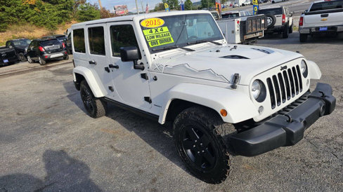 Used 2015 Jeep Wrangler Unlimited Sahara image 5