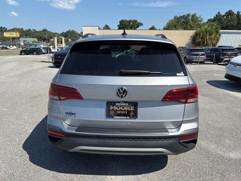 Certified 2023 Volkswagen Taos S image 5