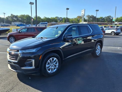 Used 2023 Chevrolet Traverse LS w/ Safety Package image 3