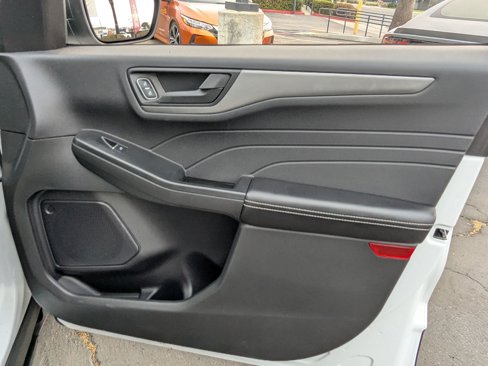 Used 2023 Ford Escape Active image 31