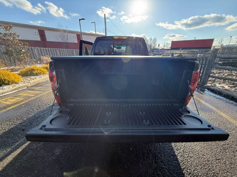 Used 2009 GMC Canyon SLE image 17