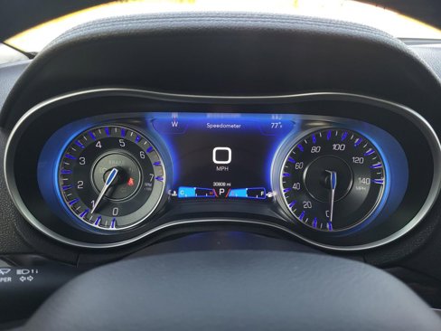 Used 2023 Chrysler 300 Touring w/ Sport Appearance Package image 17